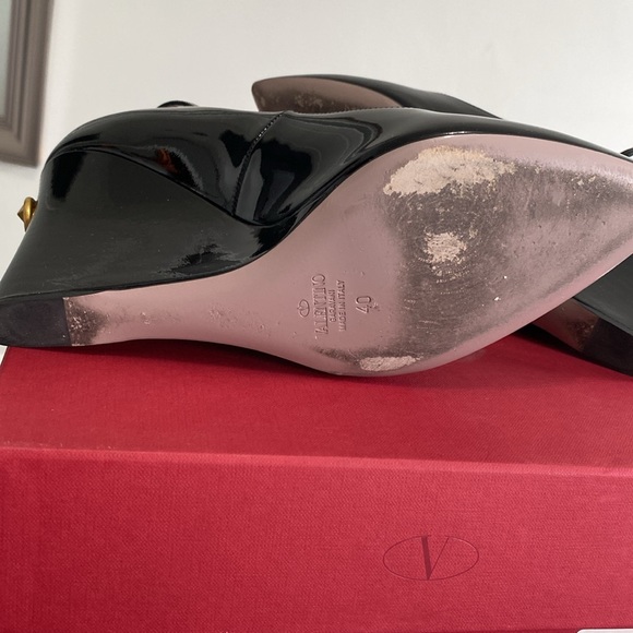 Valentino patent black wedge with ankle strap. - Picture 5 of 12